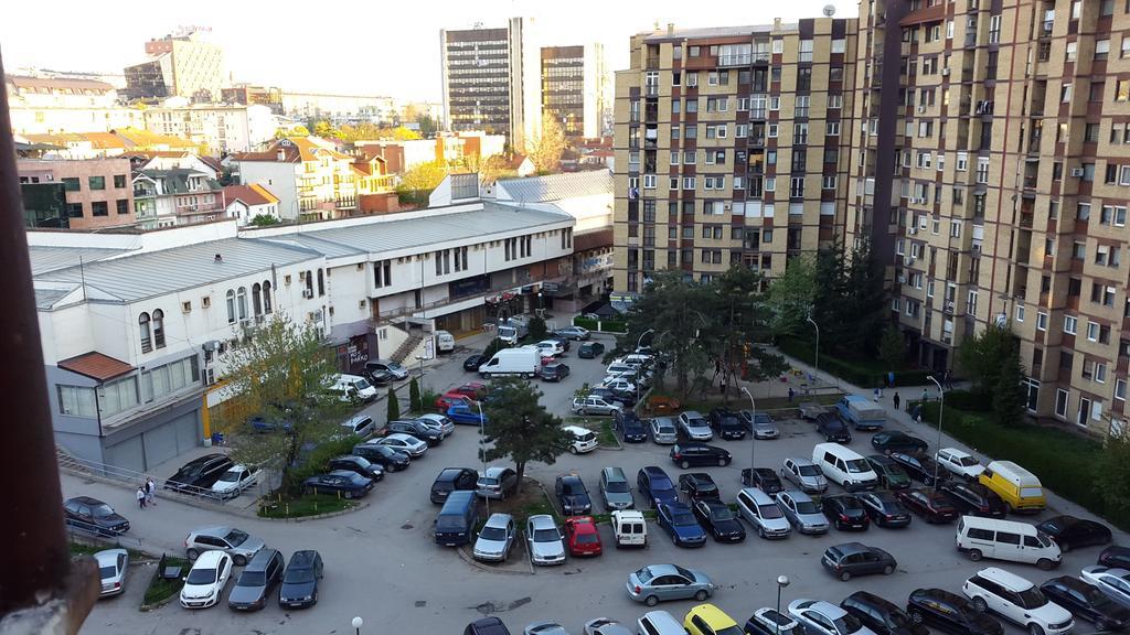 Aka 1 - Big Central Apartment Pristina Exteriör bild